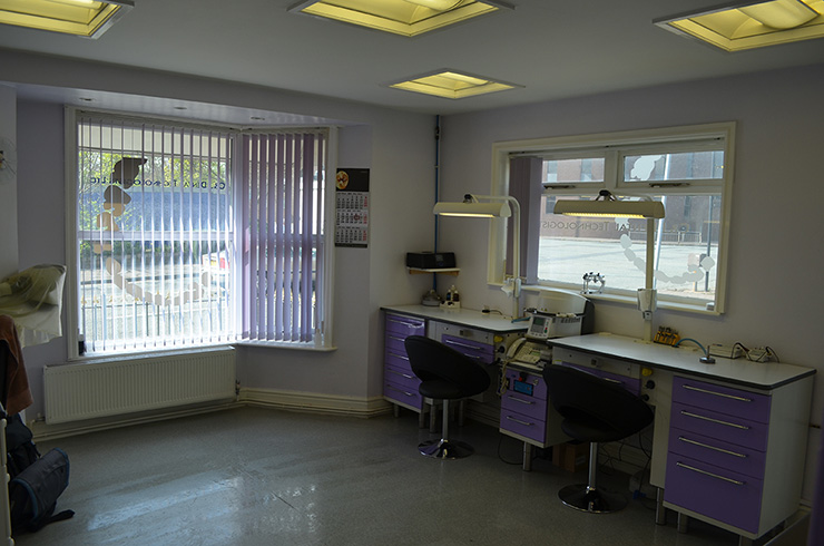 C & J Dental Technologists - Dental Laboratory in Bolton